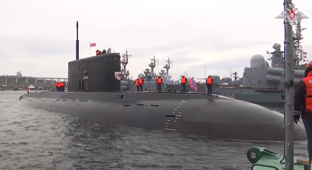 Подлодка «Магадан» закончила проход по  Северному морскому пути
