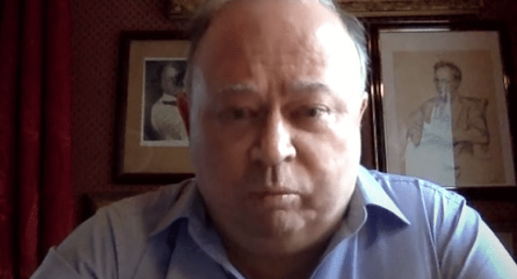Караулов заявил об обыске в своём доме из-за заявления Чемезова о клевете