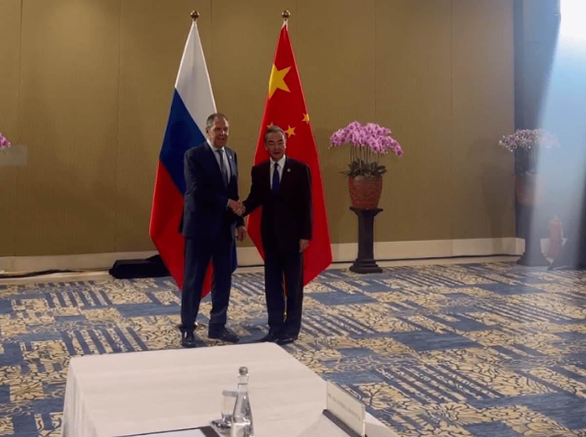 МИД КНР: Китай не поддержит исключение РФ из любых международных площадок, включая G20
