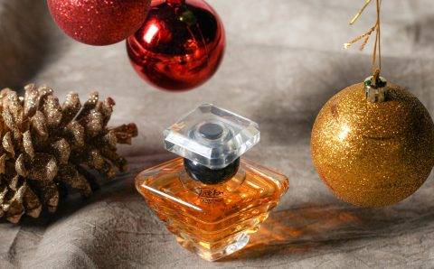 Бренды Giorgio Armani и Lancome возобновят поставки продукции в Россию