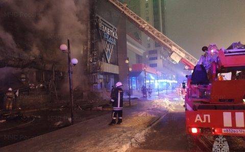 В красноярском торговом центре «Взлетка Plaza» потушен пожар
