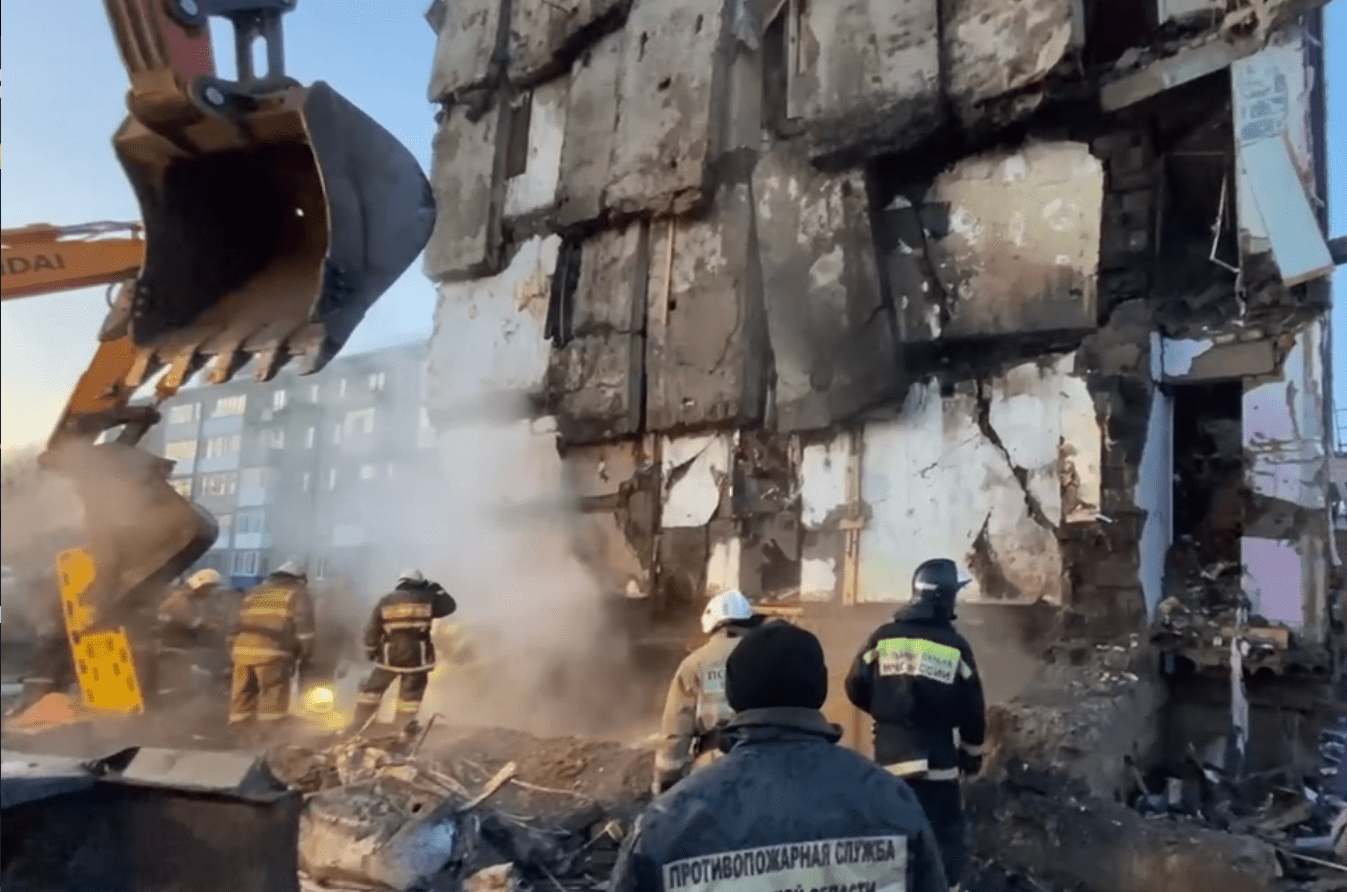 Пострадавшим от взрыва газа на Сахалине семьям пообещали новое жилье и выплаты