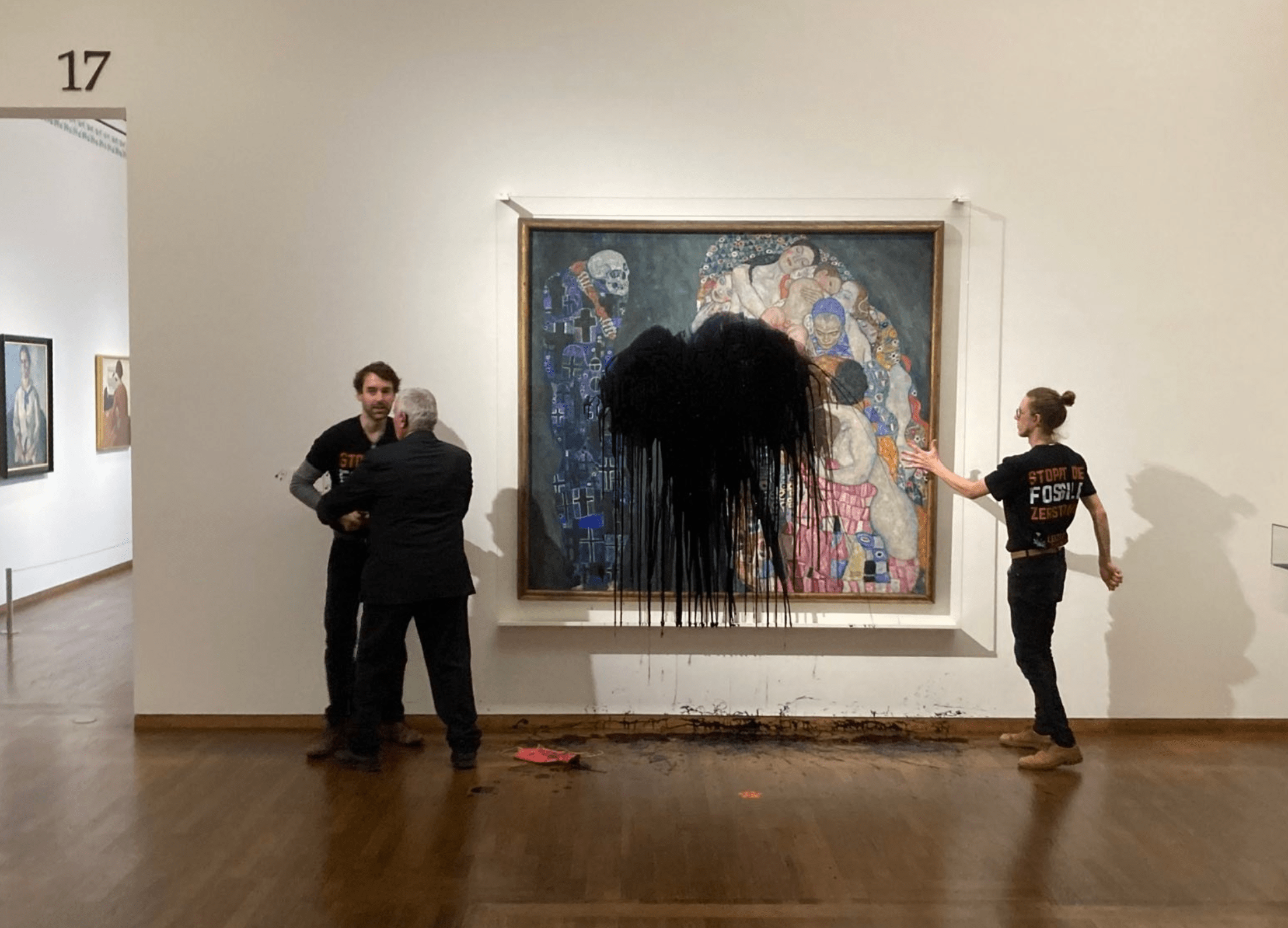Картина «Смерть и жизнь» Климта подверглась нападению экоактивистов
