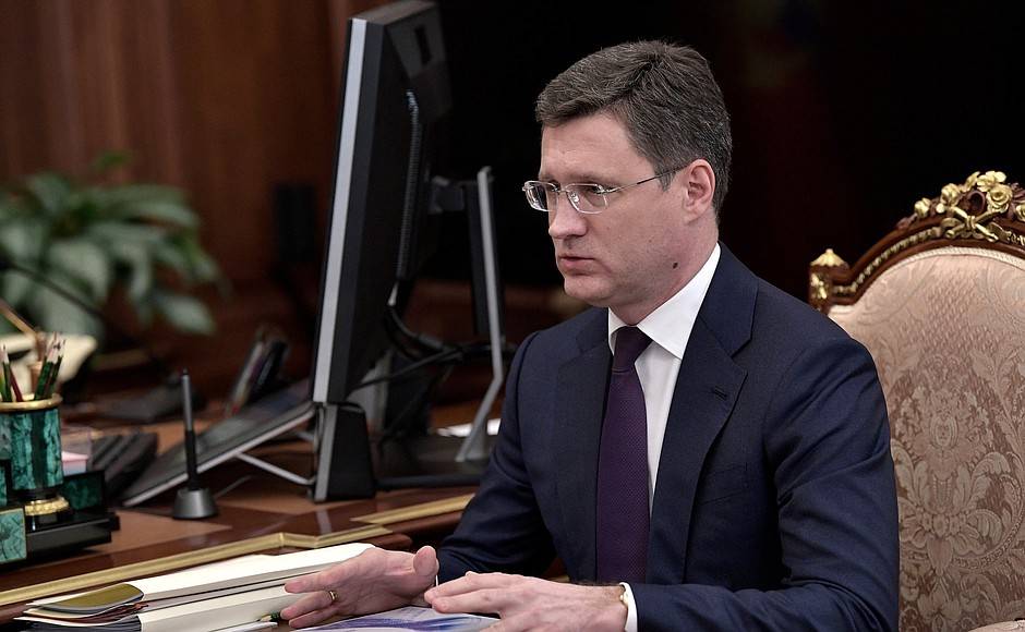 Вице-премьер РФ Новак анонсировал запрет на поставки нефти странам по потолку цен