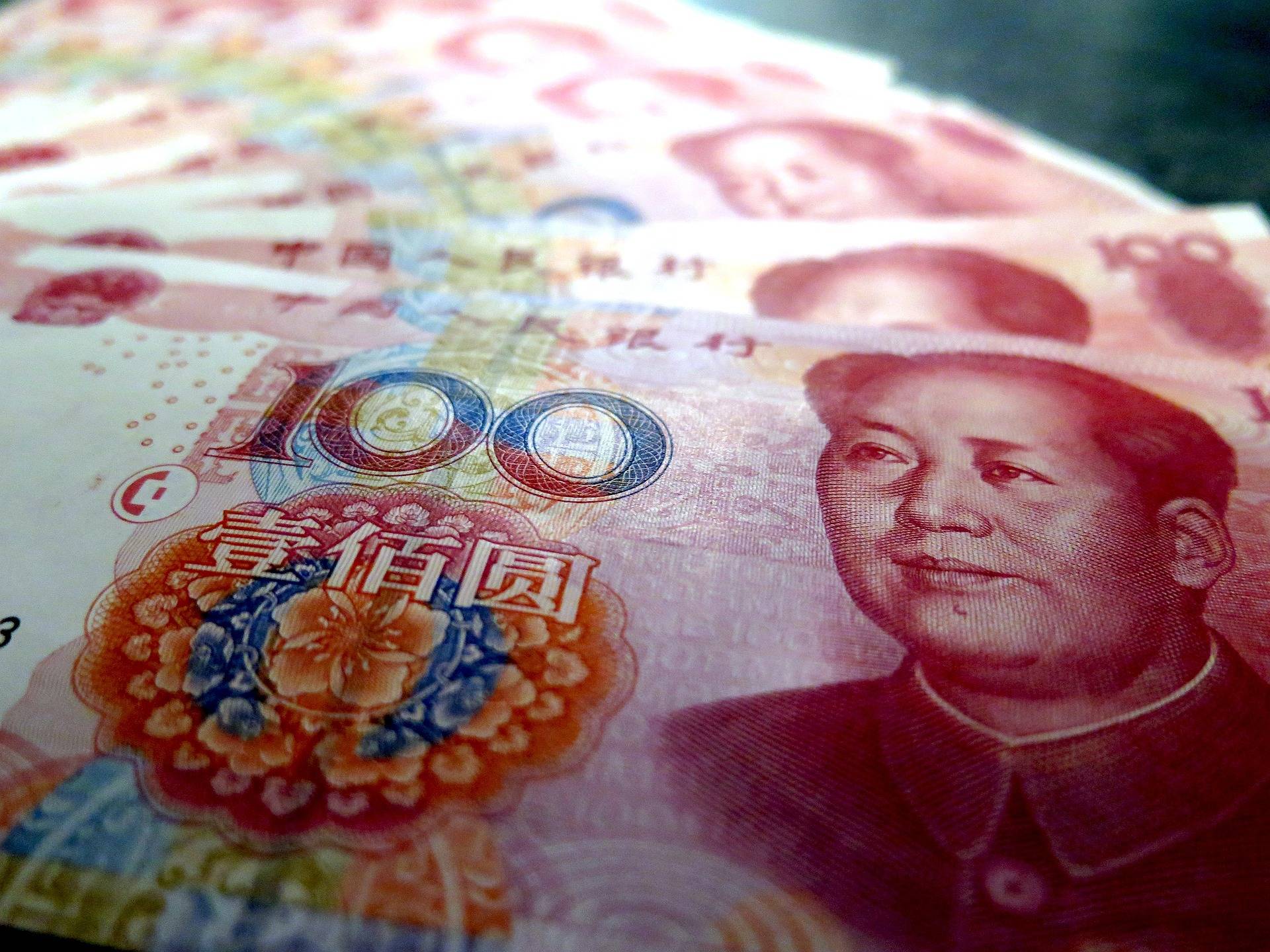 Сбер повысил максимальную ставку по вкладам в юанях до 2,38%