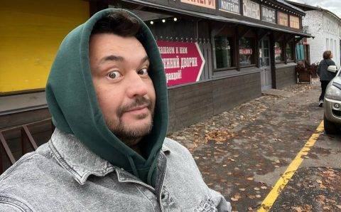 «Теперь все будет по-другому»: Жуков отменил запрет на вход в бары «Руки вверх» в камуфляжной одежде