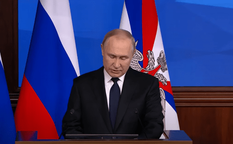 Путин призвал проанализировать вооружение НАТО и расширить арсенал ВС РФ