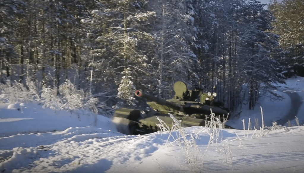 Минобороны РФ получило новую партию модернизированных танков Т-90М «Прорыв»