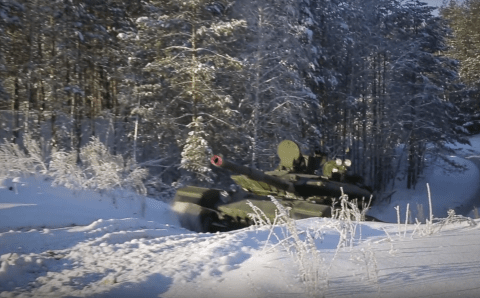Минобороны РФ получило новую партию модернизированных танков Т-90М «Прорыв»