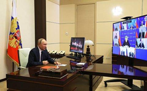 Президент РФ Путин обсудил ход спецоперации с членами Совета безопасности