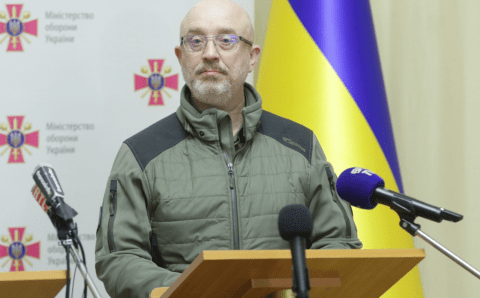 Глава Минобороны Украины: Танки уже в пути, следующая надежда – получить военные самолеты