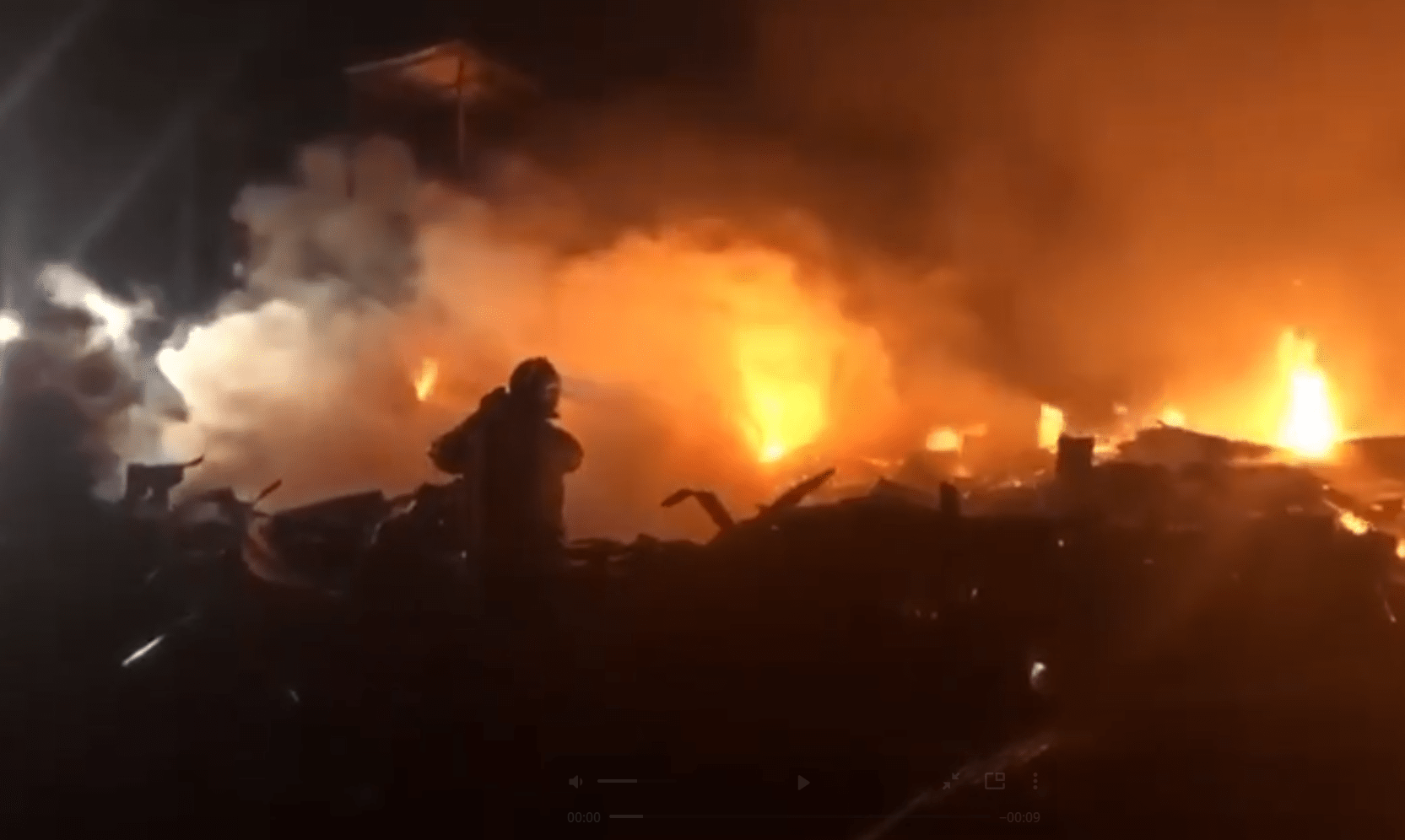 Сразу пять человек погибли при возгорании бытовок в Севастополе