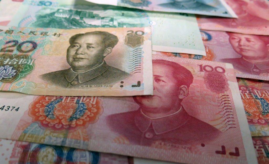 ВТБ объявил о запуске в России переводов в юанях