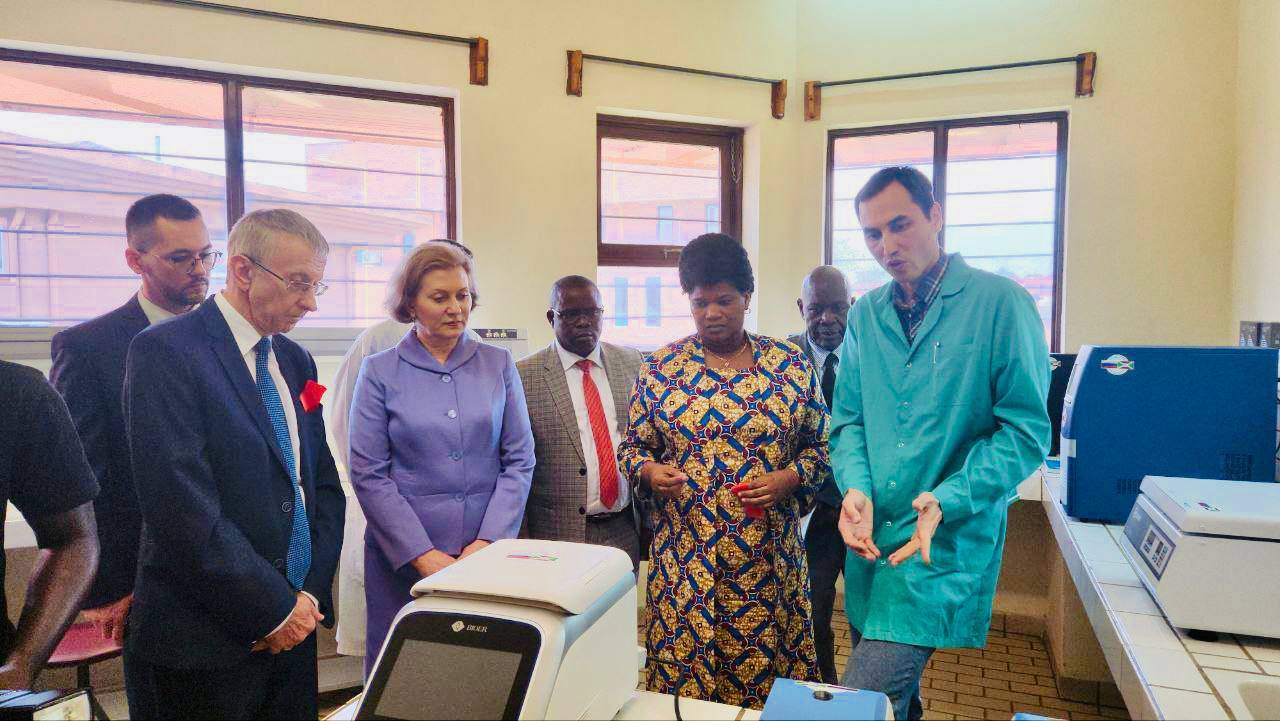 Россия помогла Бурунди создать лабораторию для диагностики опасных инфекций