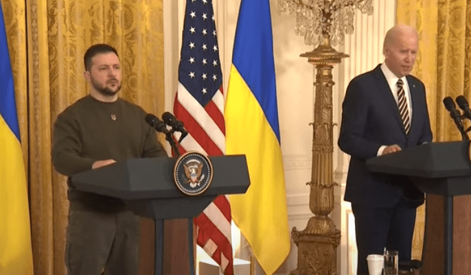 Американский президент прибыл в Киев с официальным визитом
