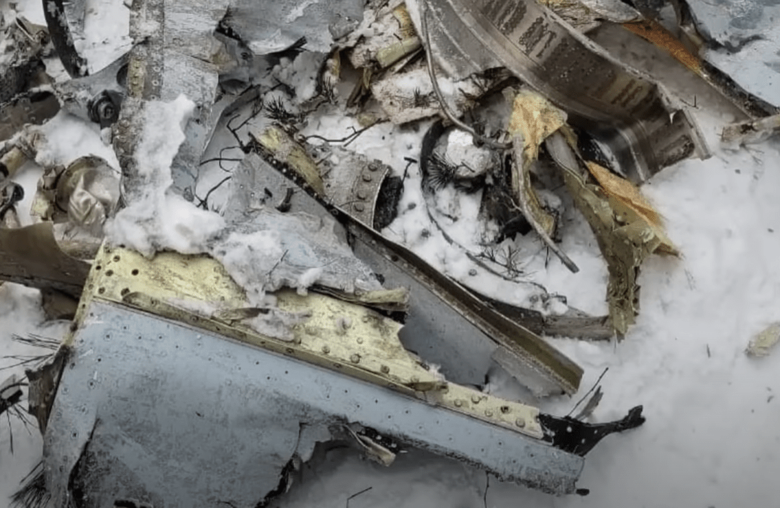 Дрон ВСУ рухнул на территорию жилого дома в Брянской области