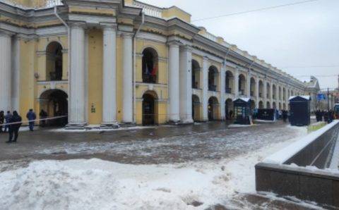 СК подтвердил сообщения о стрельбе в омоновца в центре Петербурга