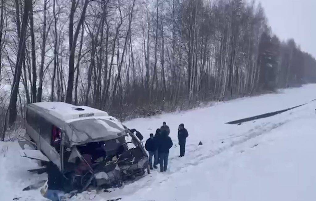 После смертельного ДТП с автобусом и грузовиком в Брянской области возбуждено уголовное дело