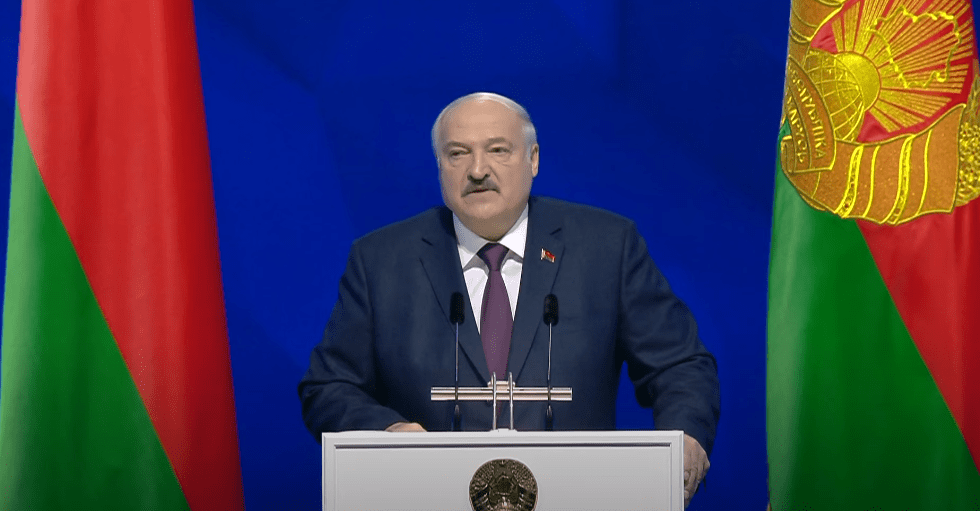 Лукашенко объяснил решение разместить российское ядерное оружие на территории Белоруссии соображениями безопасности