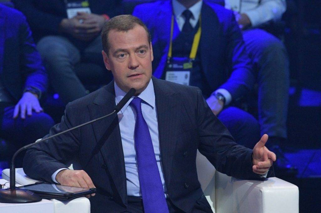 Медведев: строительство «Рейнметаллом» танкового завода на Украине отметят салютом из «Калибров»