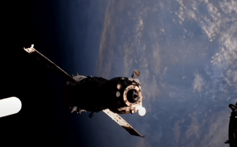 Корабль «Союз МС-22» с повреждённым радиатором отстыковался от МКС