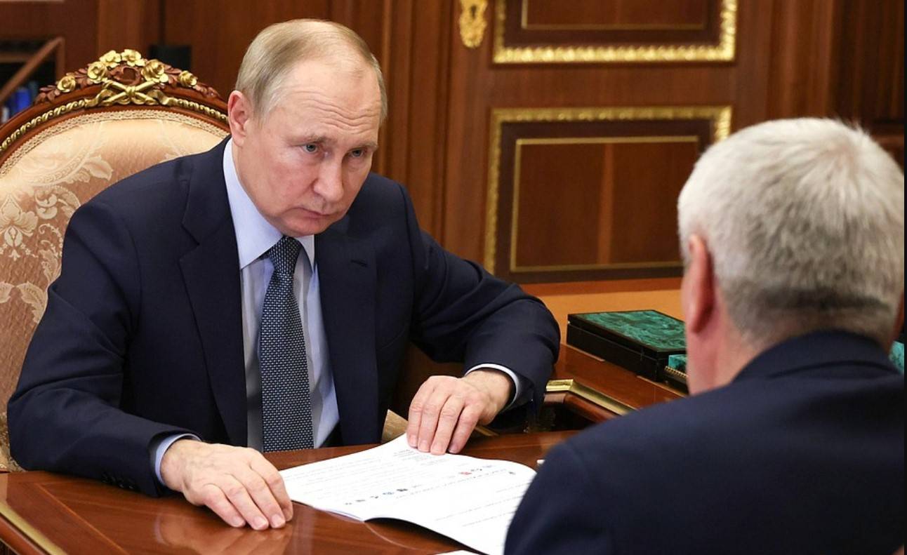 Путина поразили махинации с «мертвыми душами» по присвоению средств с «Пушкинских карт»