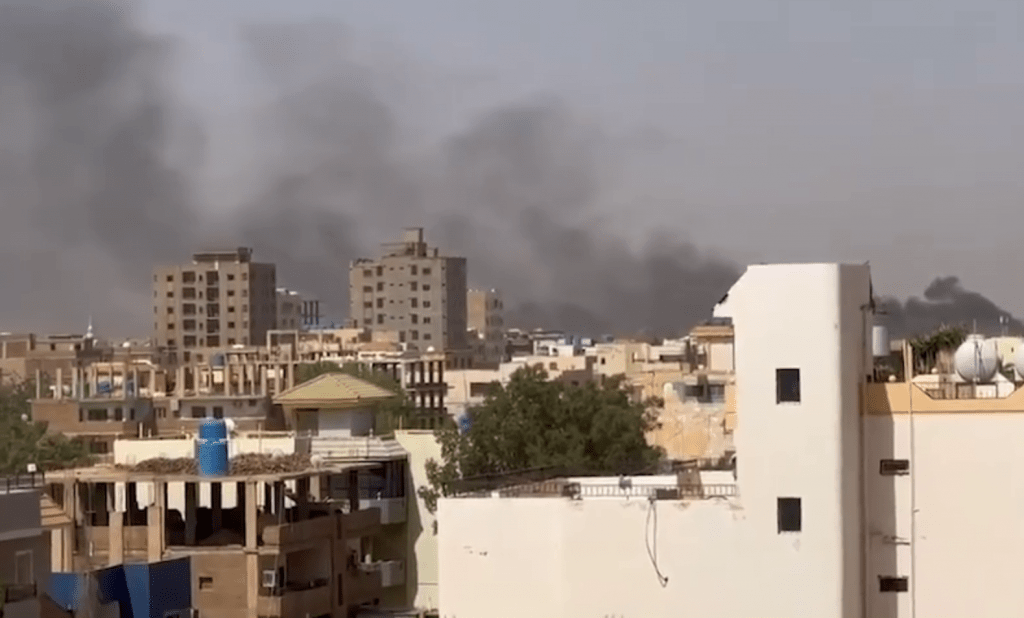 Десятки человек пострадали при столкновениях армии Судана с Силами быстрого реагирования