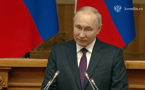Путин: Россия не собирается следовать правилам, которые ряд государств пишут под одеялом
