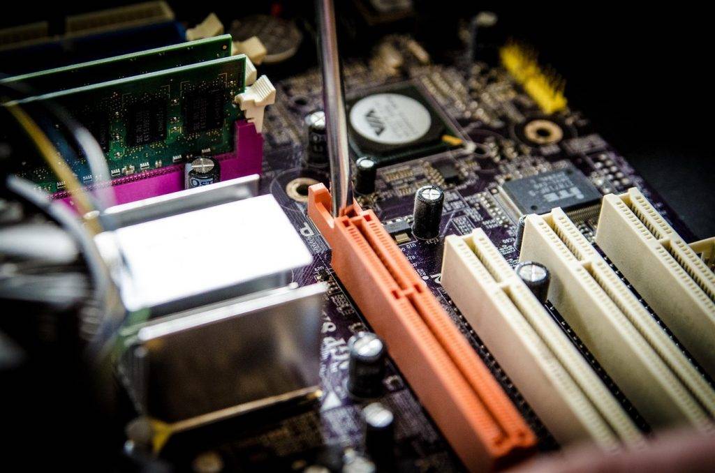 Производитель сетевого оборудования Cisco уничтожил запасы в России почти на 2 млрд рублей