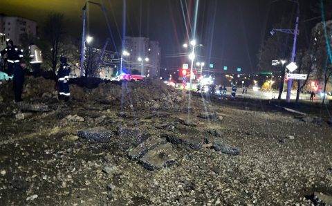 Минобороны объяснило появление 20-метровой воронки в Белгороде нештатным сходом авиабомбы с Су-34