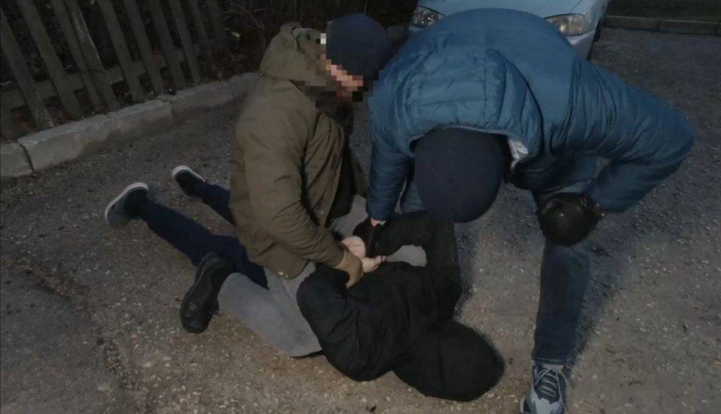 ФСБ: задержанный за госизмену житель Севастополя собирался поджечь административное помещение