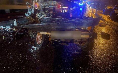 Четверо человек погибли в ДТП с грузовиком на Киевском шоссе в Подмосковье