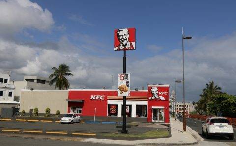 Открывающуюся на месте бывшей KFC сеть Rostic’s собираются расширить до двух тысяч заведений