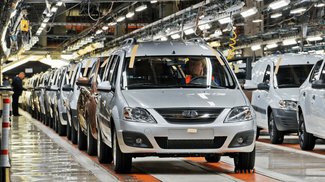 АвтоВАЗ объявил о перезапуске производства Lada Largus