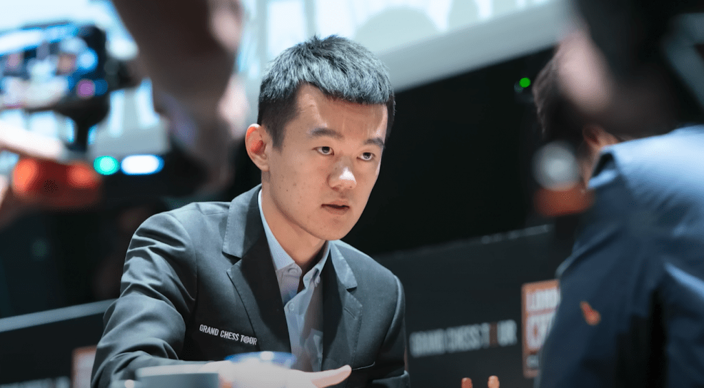 Россиянин Непомнящий проиграл китайцу Лижэню титул чемпиона мира по шахматам