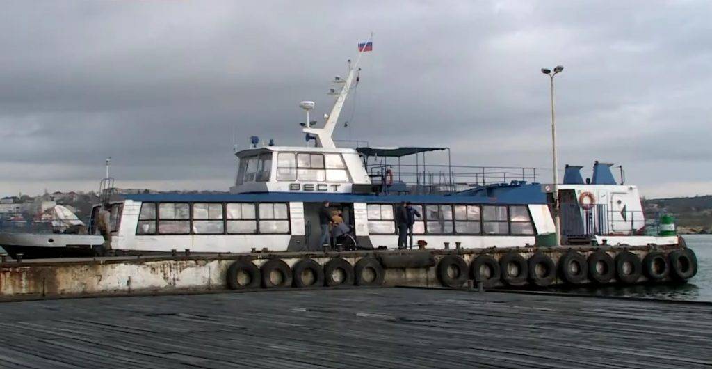 Морское сообщение остановили в Севастополе без объяснения причины