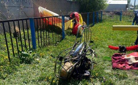 Пилот скончался при падении мотопараплана в Заинском районе Татарстана
