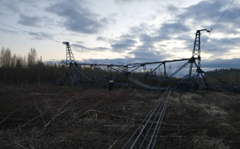 Губернатор Дрозденко: Неизвестные подорвали опору линии электропередачи в Ленобласти
