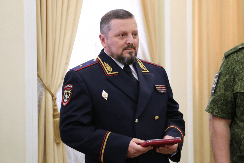 В Минздраве ЛНР рассказали о состоянии пострадавшего при покушении врио главы МВД республики Корнета