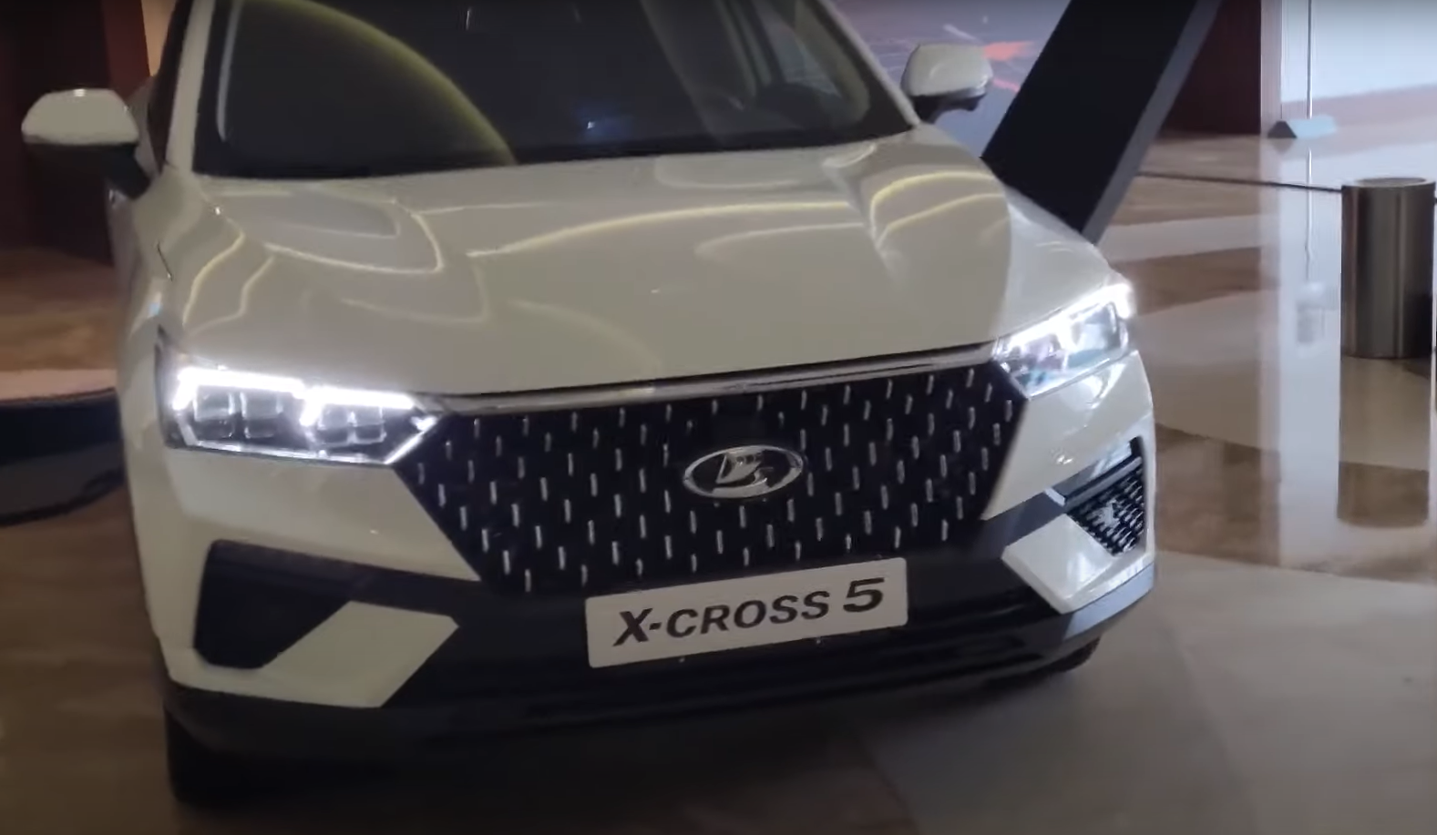 Минпромторг РФ: Первой моделью на конвейере бывшего завода Nissan в Петербурге станет Lada X-Cross 5