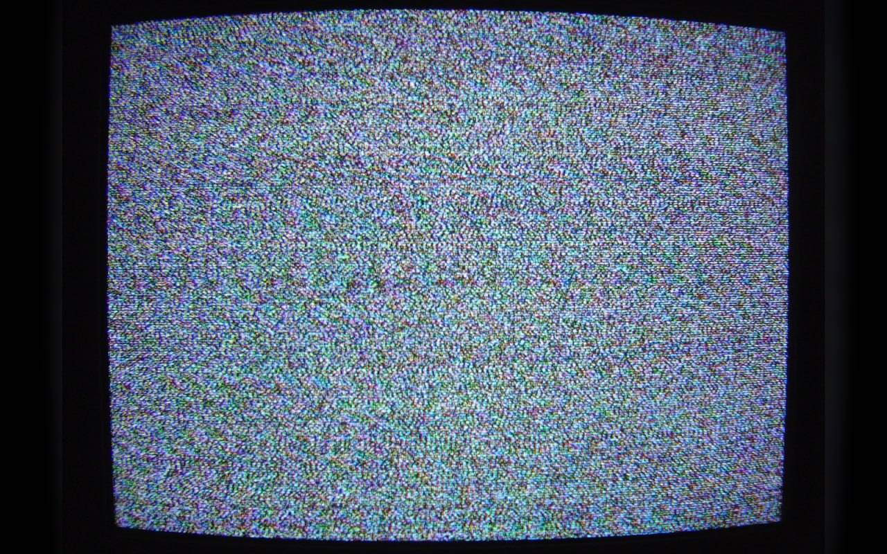 Почему канал плохо показывает. Тату телевизор с помехами. Из за чего помехи на телевизоре.
