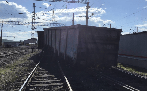 Пять груженых углём вагонов сошли с рельсов на станции Сковородино в Амурской области