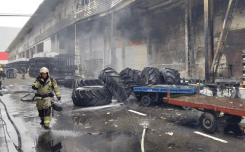 МЧС: Ликвидировано открытое горение покрышек на заводе «Ростсельмаш» в Ростове-на-Дону