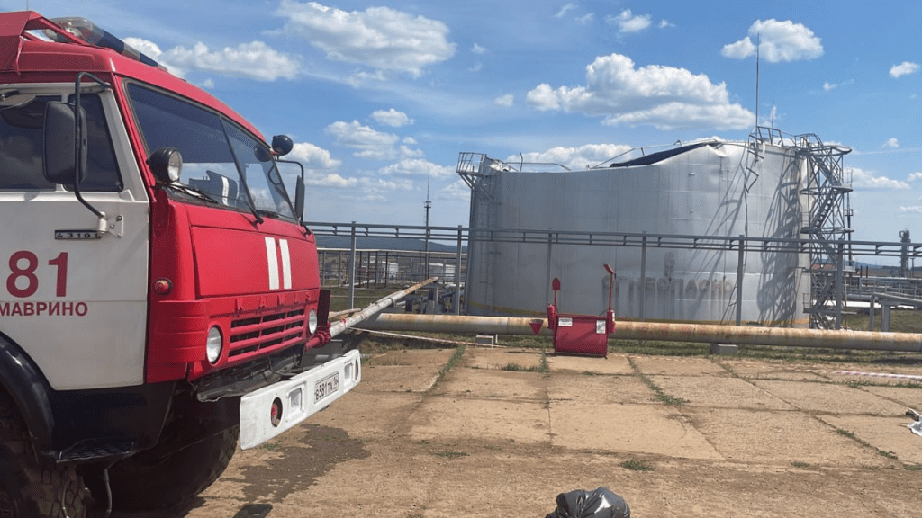 Двое рабочих погибли в Татарстане при возгорании нефтяного резервуара