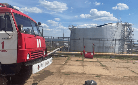 Двое рабочих погибли в Татарстане при возгорании нефтяного резервуара