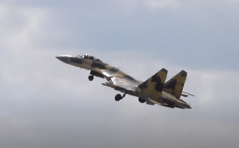 ВКС России пополнились новыми сверхманёвренными истребителями Су-35С