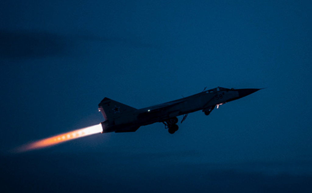 Спасатели выдвинулись на поиски экипажа истребителя МиГ-31, потерпевшего крушение на Камчатке