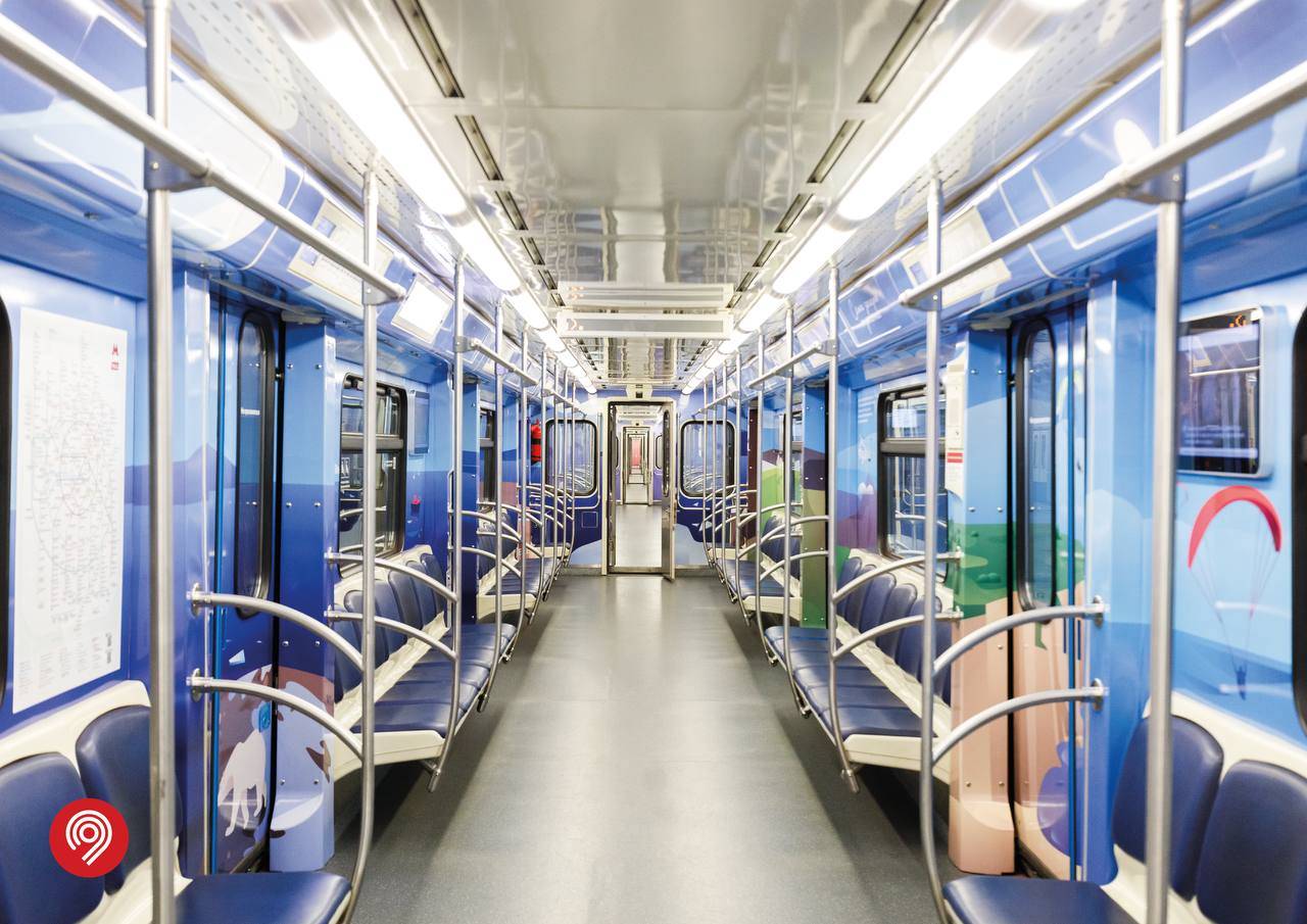 В честь «Почты России» в московском метро запустили новый тематический поезд