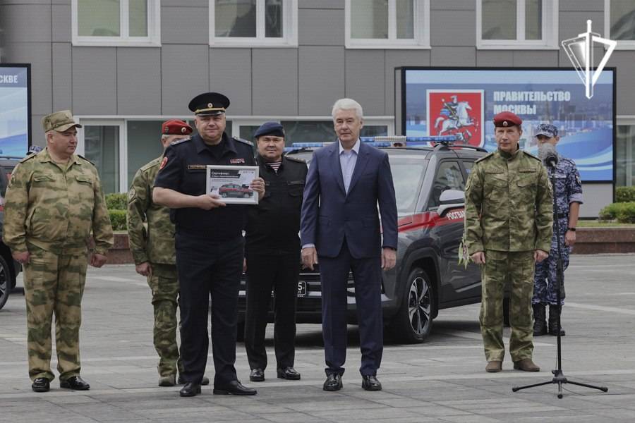 Московские отделения Росгвардии получили сто «Москвичей-3» для патрулирования улиц