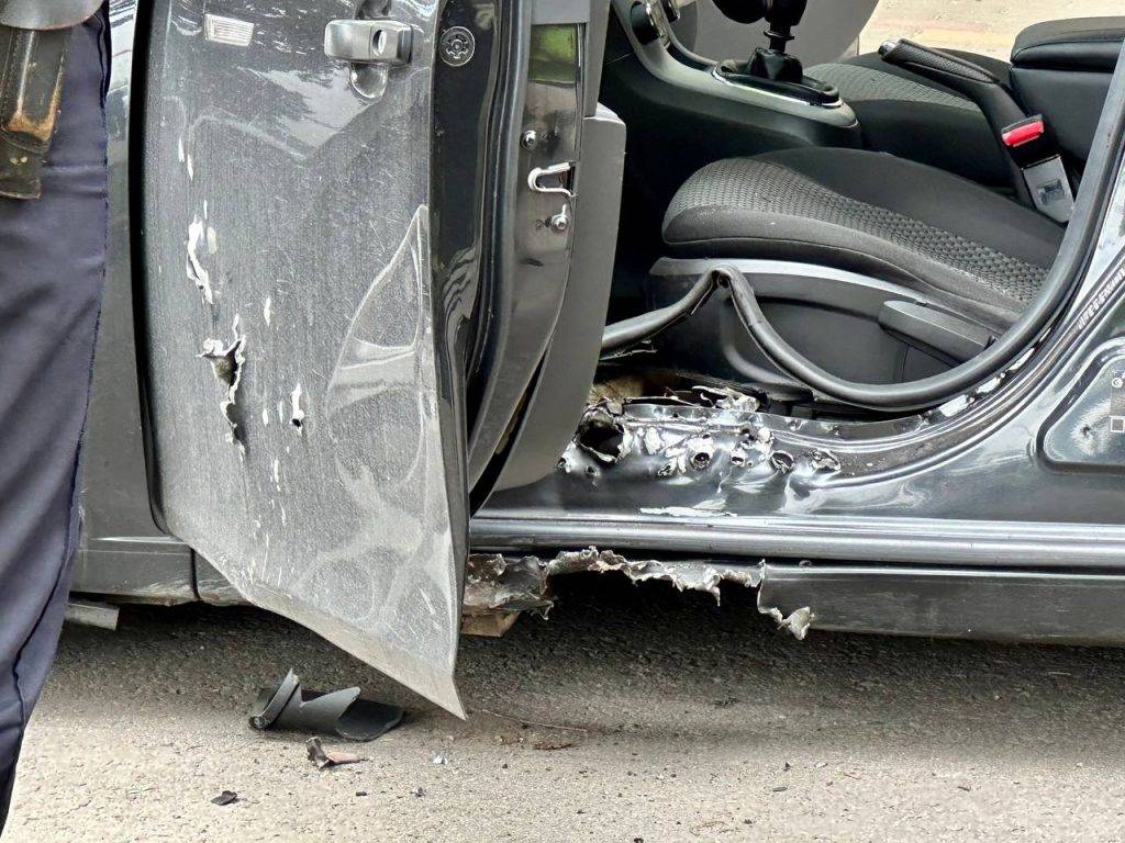 Двое взрослых и ребенок получили ранения в результате взрыва машины в жилом районе Белгорода